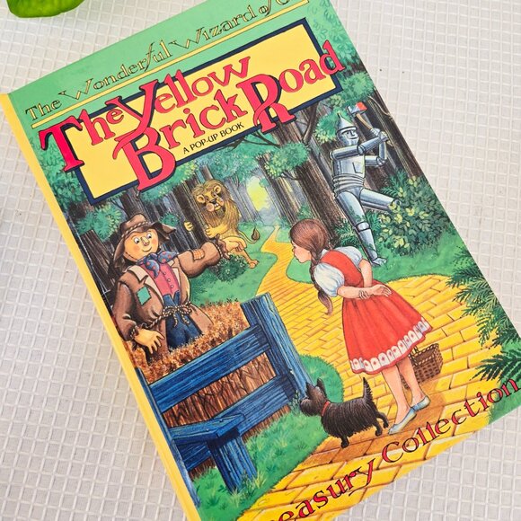 3/$75🥳 Vintage 1990s Wizard of Oz Pop-Up Book Collection – Set of 4 - Picture 9 of 9